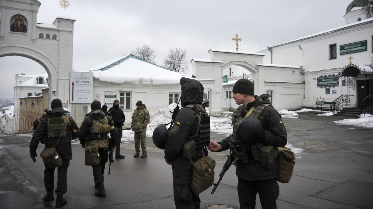 Robbanó pohárkészlet, külföldi emberrablási akciók – így szedték le Zelenszkij ellenfeleit titkosszolgálati eszközökkel