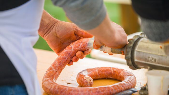 Kolbászkészítő vigadalom Mezőtúr kolbászfesztivál kolbásztöltő verseny kolbászsütő megmérettetés 
20260321 Mezőtúr
fotó: Németh András Péter NAP