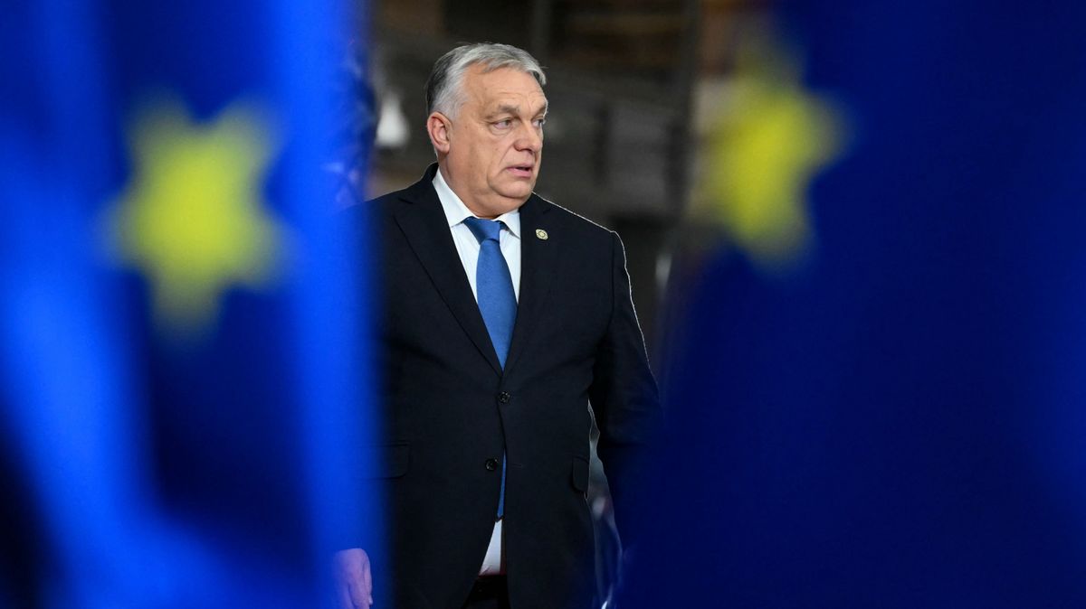 Váratlan támogatás Orbán Viktornak, a SPAR kivonulással fenyeget, Kijevben asztalra csaptak a magyarok