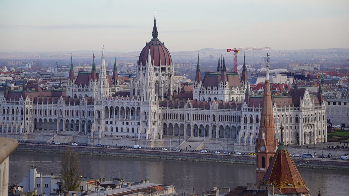 Egyetlen budapesti utcakép miatt estek egymásnak a lengyelek