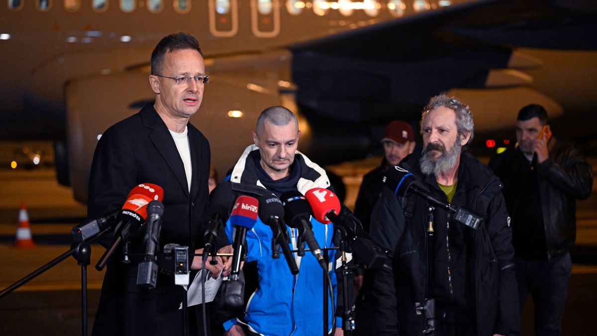 Megható sikertörténet: így hozta vissza Szijjártó Péter a magyar hadifoglyokat Oroszországból