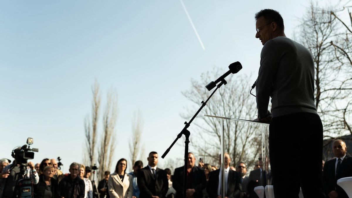 Hoppá: Szijjártó Péter is felszólal az ukrán politikai zsarolás elleni tüntetésen