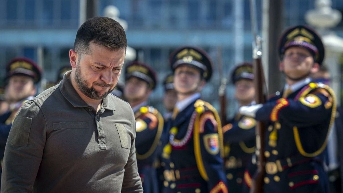 Az Egyesült Államokból kapott nagyon rossz hírt Zelenszkij: évtizedes háborúra készülhet Ukrajna