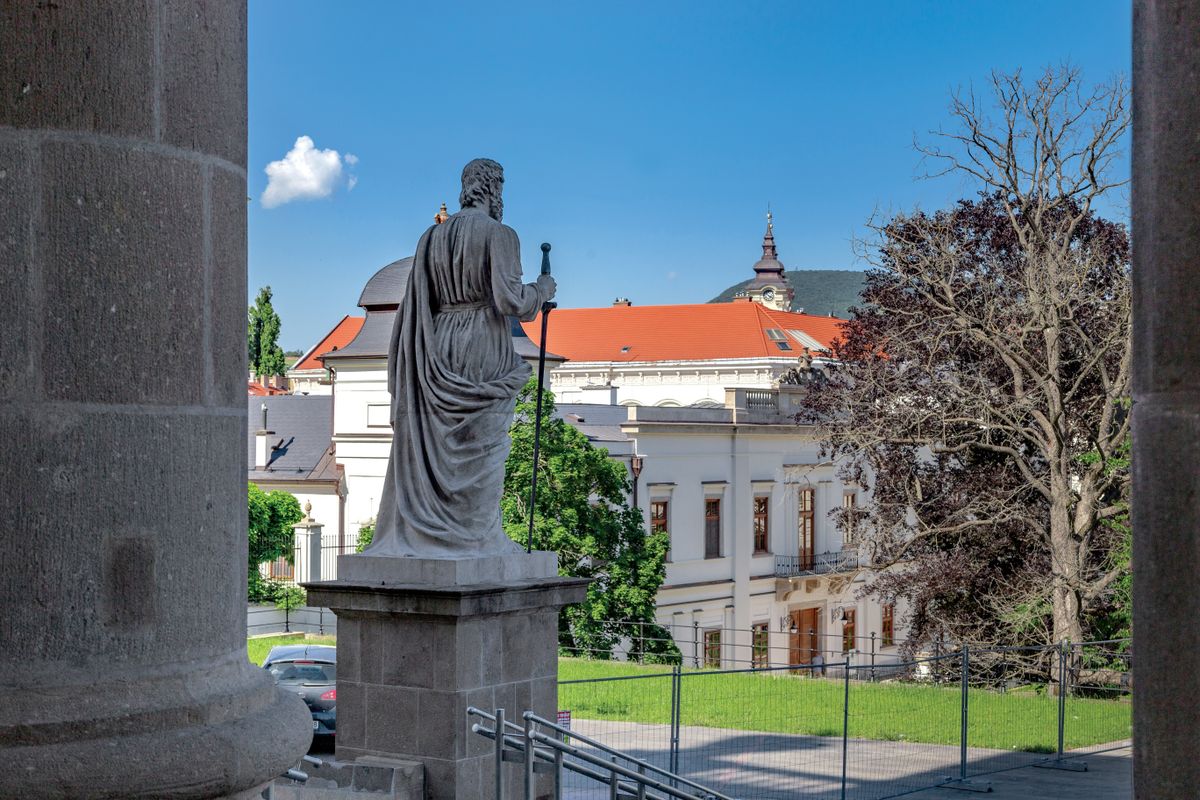 Eger,,Hungary,-,May,27,,2024:,This,Is,The,Sculpture