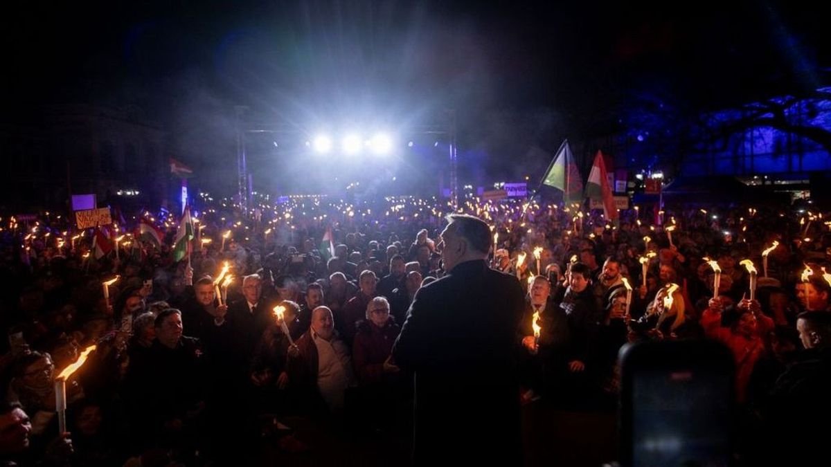 A békés rezsimváltás esélyei kétharmad nélkül