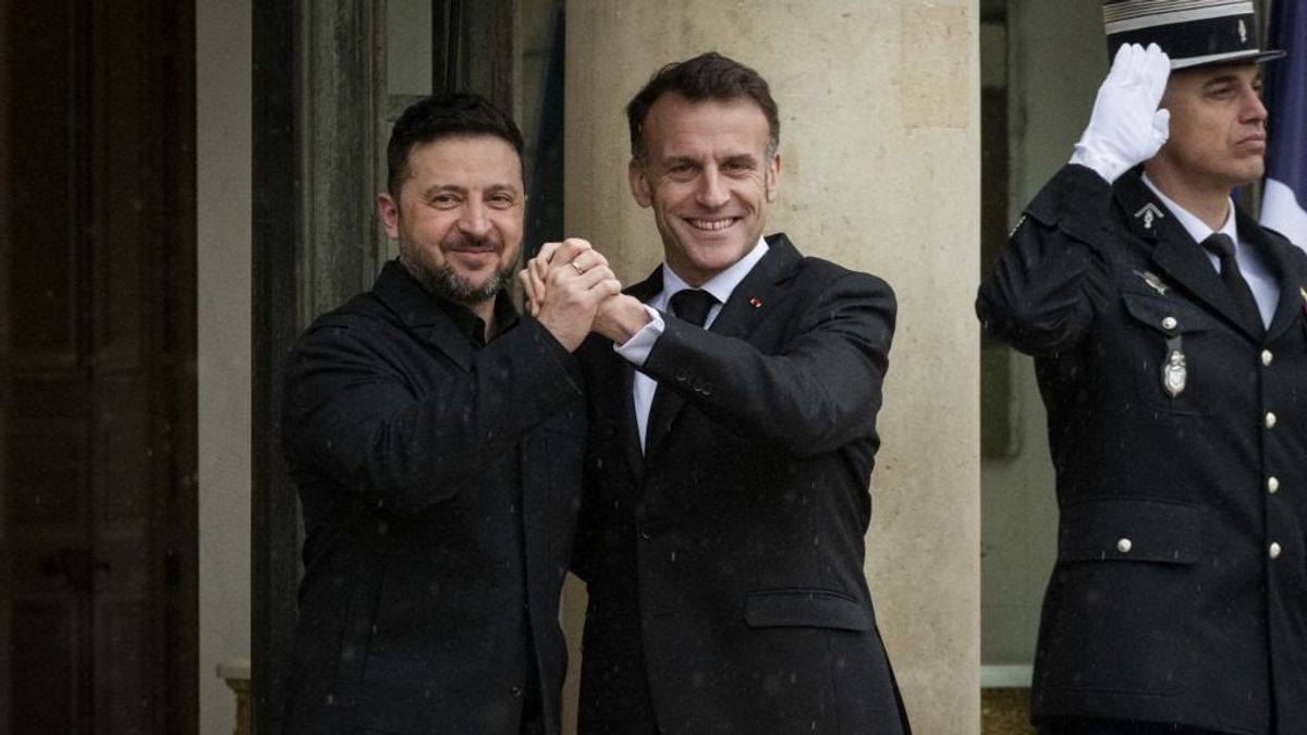 Macron ígéretet tett Zelenszkijnek, csúnyán kikosaraznák Magyarországot: ehhez Orbán Viktornak is lesz egy-két szava