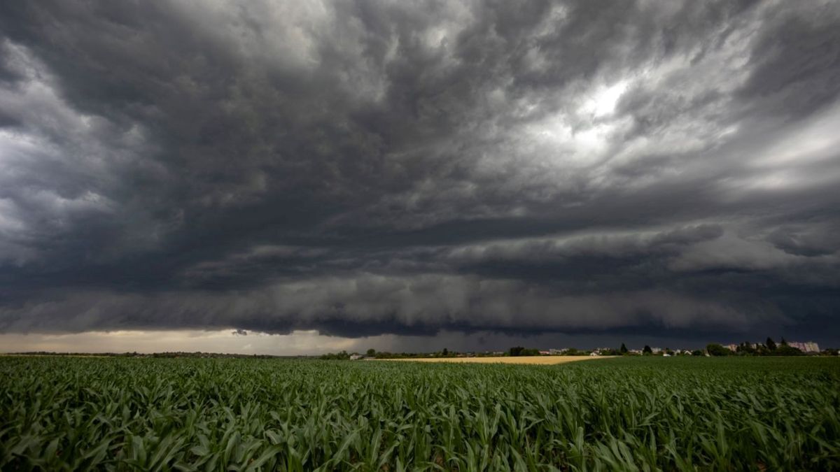 Mindenkit meglepett ez a riasztás: ezekben a vármegyékben váratlanul leszakadhat az ég pénteken