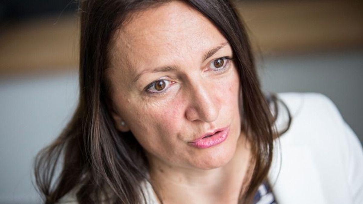 Shell-milliók, olajügyletek: kicsoda Bujdosó Andrea, a Tisza Párt leendő frakcióvezetője?