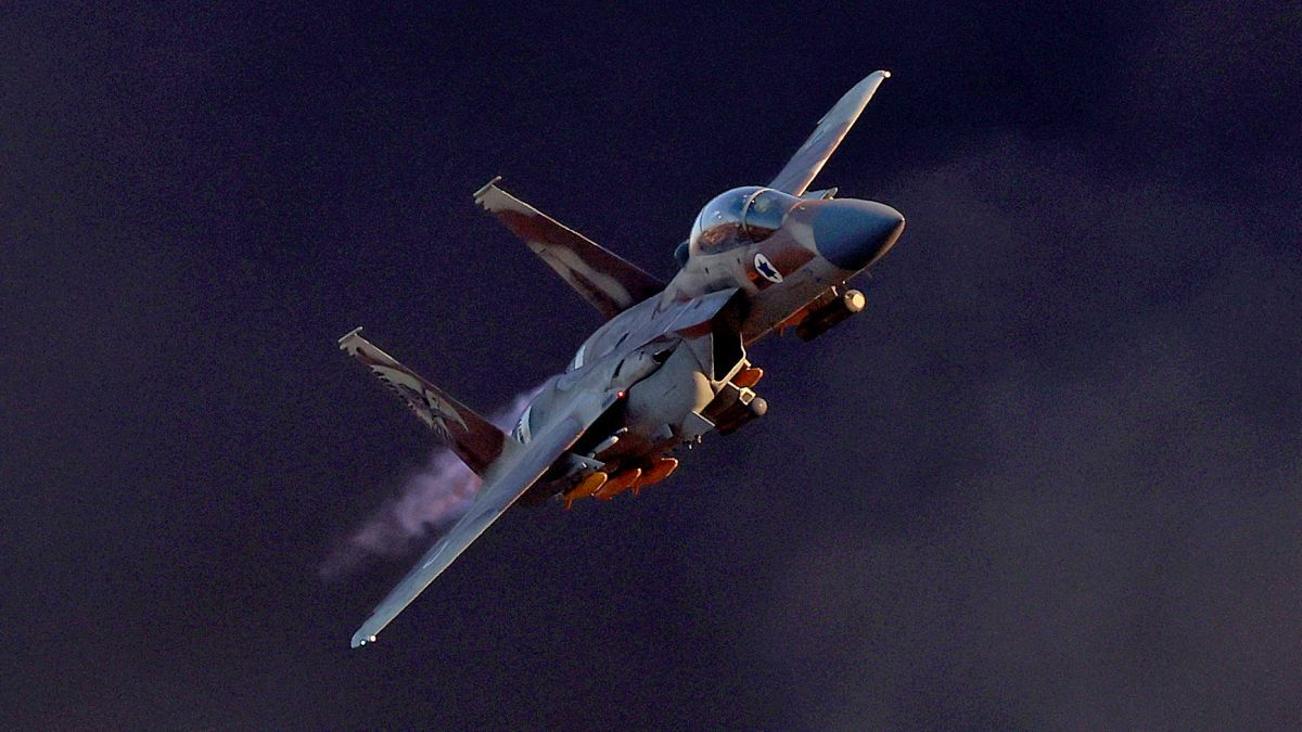 Iráni háború: kimentették a lelőtt amerikai vadászgép egyik pilótáját