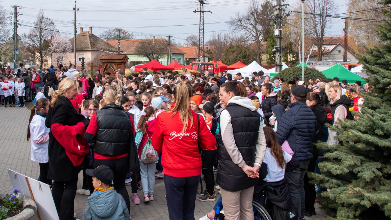 Tavaszköszöntő Dömsödön