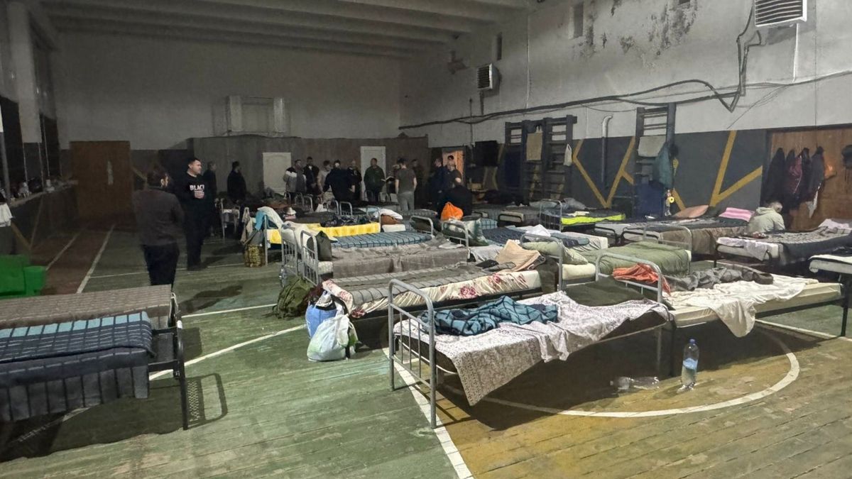 „Zelenszkijnek előnyösebb elhallgatni a problémákat” – az ukrán ombudsman sokkoló jelentése az ungvári toborzóközpontról (VIDEÓ)