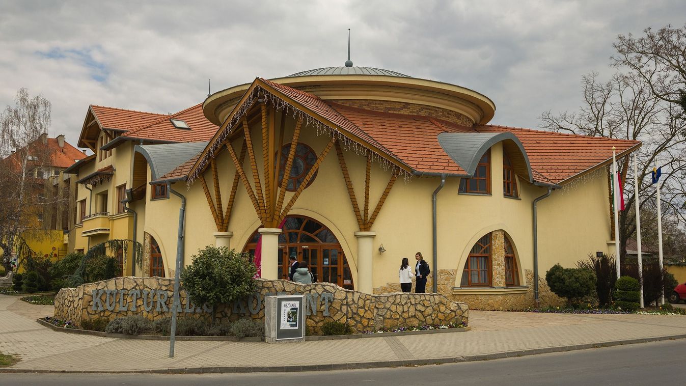 Az irodalom nem százméteres síkfutás