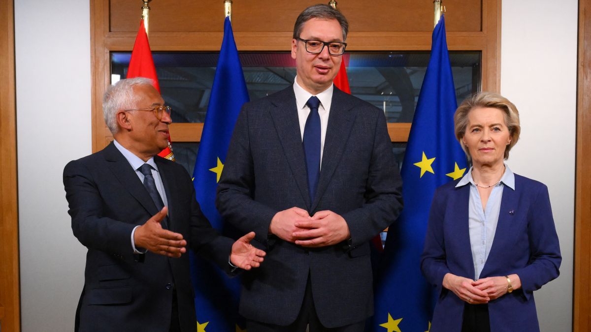 Már Szerbiát is az uniós pénzek befagyasztásával fenyegeti Brüsszel