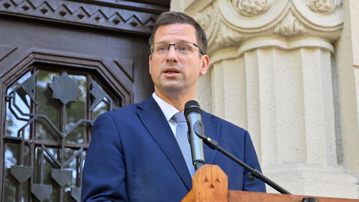 Megtörtént az első pengeváltás: Gulyás Gergely belekötött a Tiszába, majd bejelentést tett