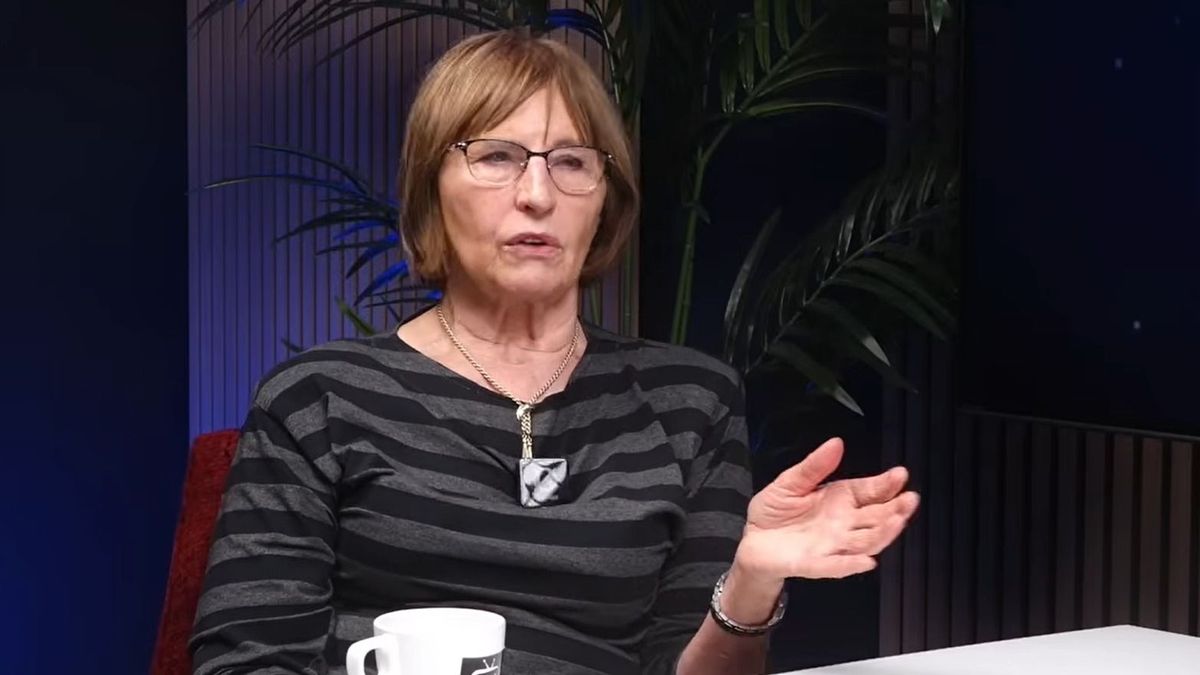 Fogta magát az „első tiszás”, bebattyogott a stúdióba, percekig szidta az árstoppokat, de olyan vehemenciával, hogy még Kapitány Istvánt is megihlette a dolog (VIDEÓ)