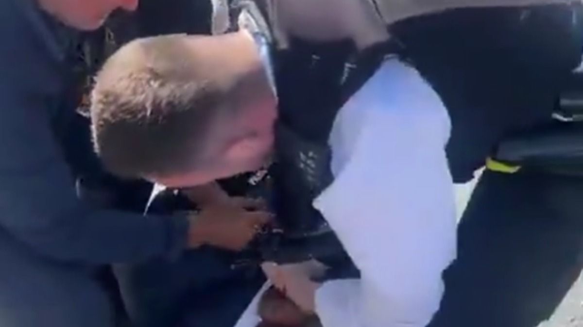 Egy terrorista tartotta rettegésben Londont: késsel a kezében rohangált az ámokfutó (VIDEÓ)