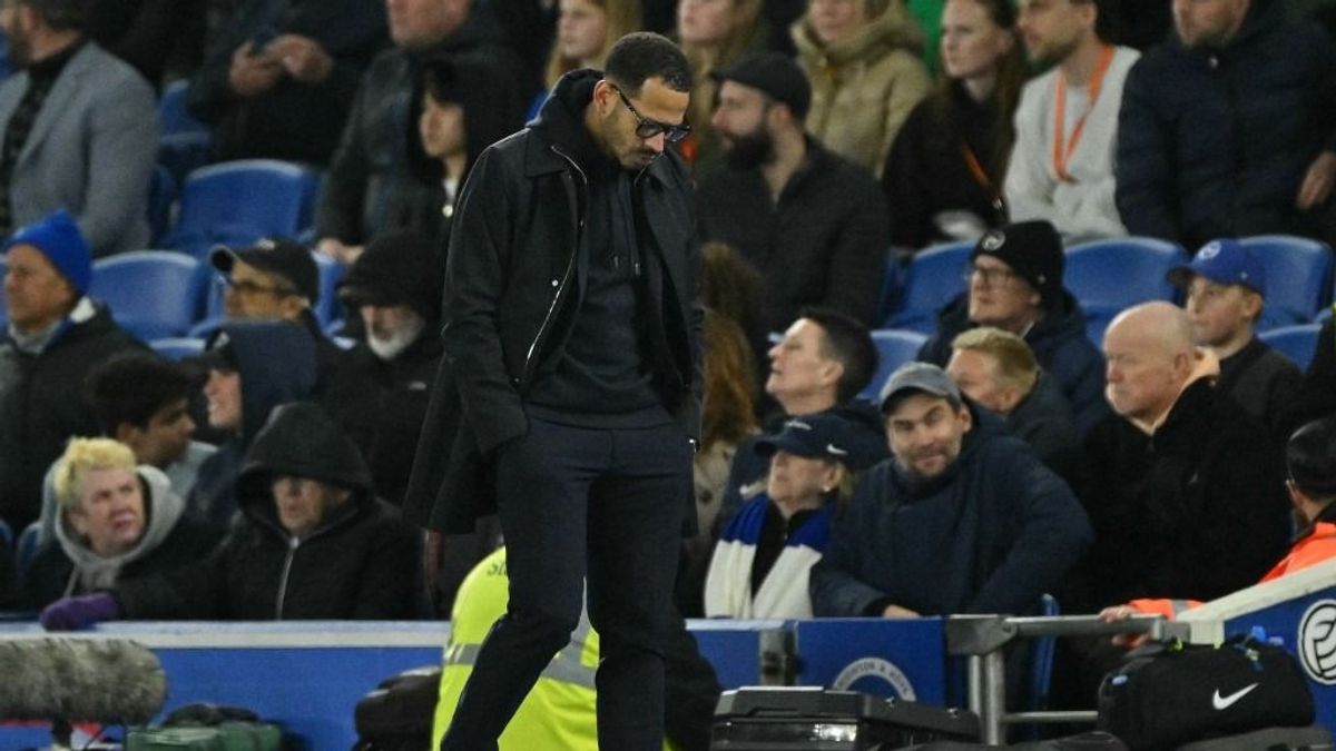 Ennyi volt, máris kirúgták Szoboszlaiék riválisának edzőjét