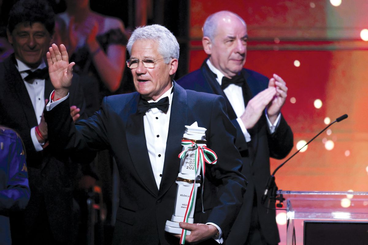 SULYOK Tamás; BÖLÖNI László