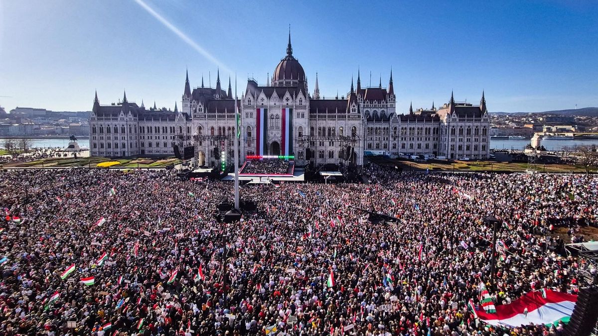 Békemenet, Orbán Viktor Facebook-oldala