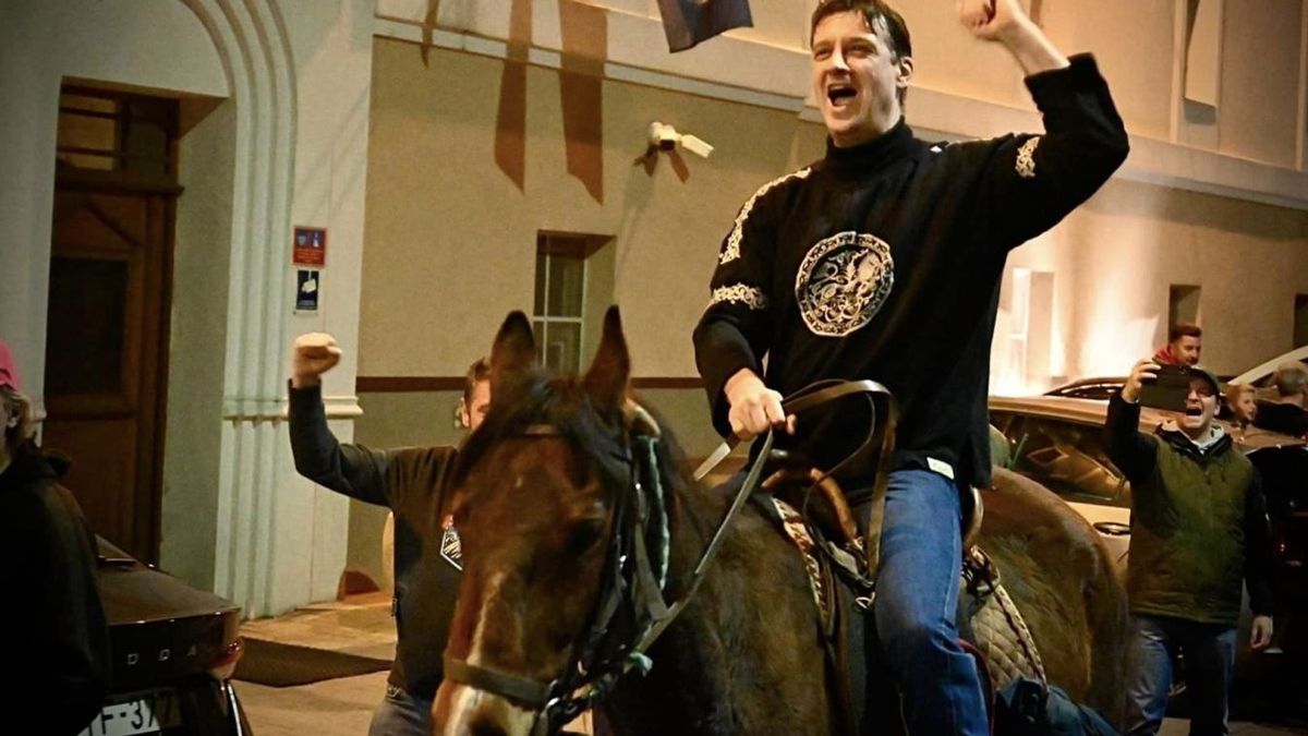 A nemzeti oldal ikonikus szereplői állnak ki a Fidesz mellett