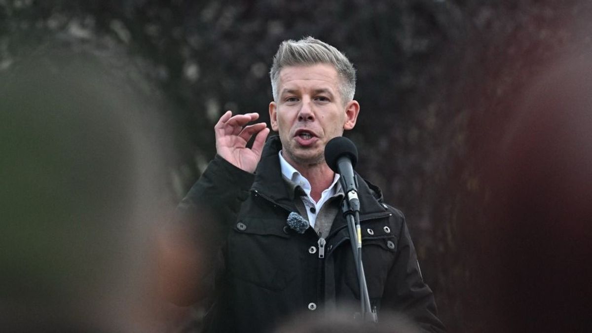 Megérkezett a legutolsó szög is Magyar Péter közéleti koporsójába