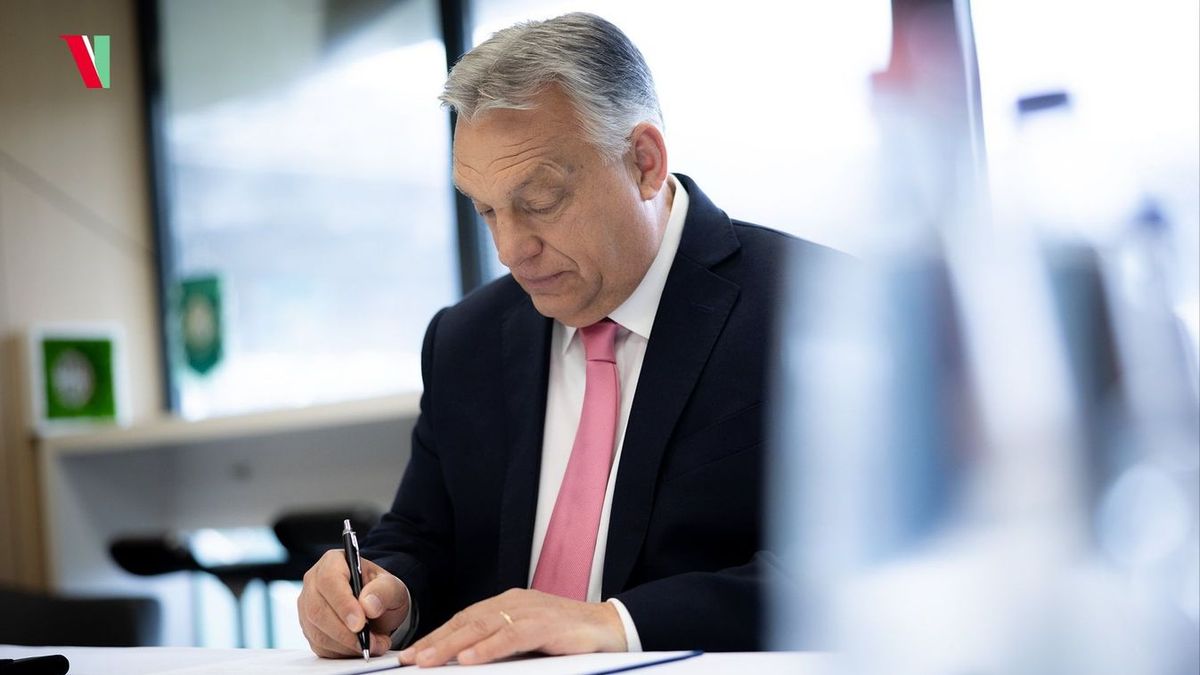 Orbán Viktor aláírta: marad a kamatstop, az árrésstop, és rögzítette a védett üzemanyagárakat is