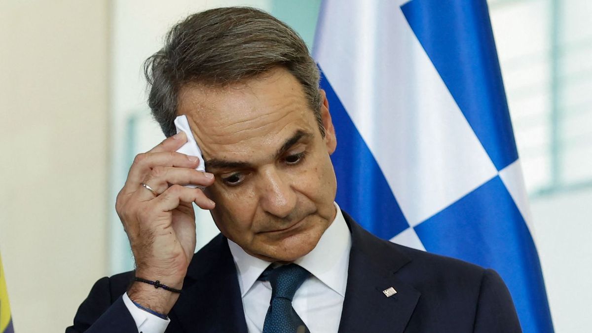 Bajban a görög kormány: újabb kormányzati tisztviselő kényszerült lemondásra