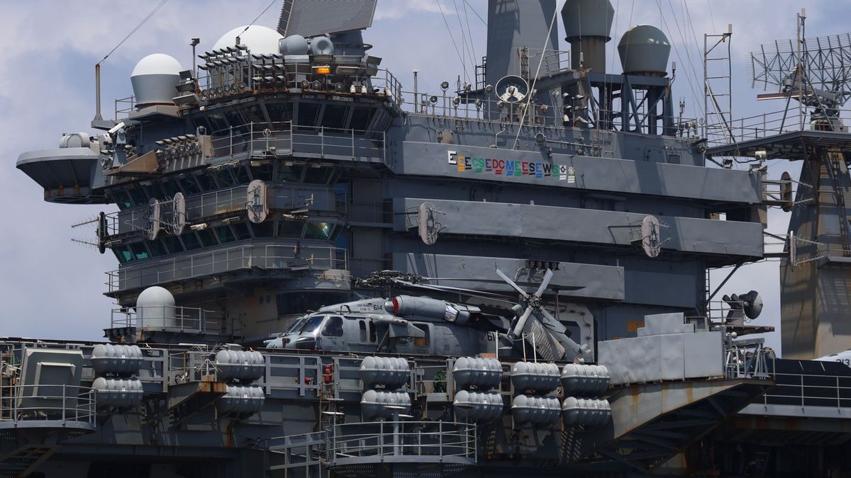 Amerikai külügyminiszter: az iráni rakéták fele elfogyott, gyártani nem tudnak, de életben van még a vallási vezetőjük