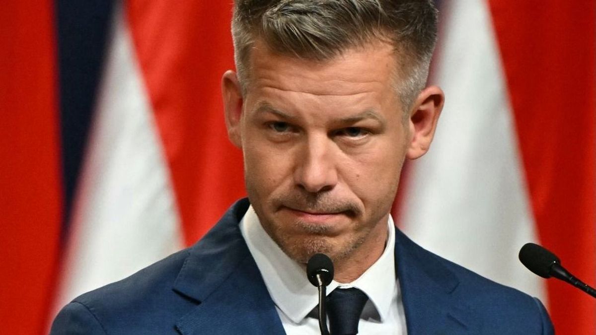 Ennél lehete puritánabb a kormánypárt, és figyelhetne jobban a hivatal dolgozóira