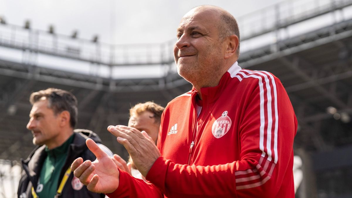 „Nincs okuk kivonulni” – az elnököt kérdezgetik a játékosok, hogy mi lesz a kormányváltás után