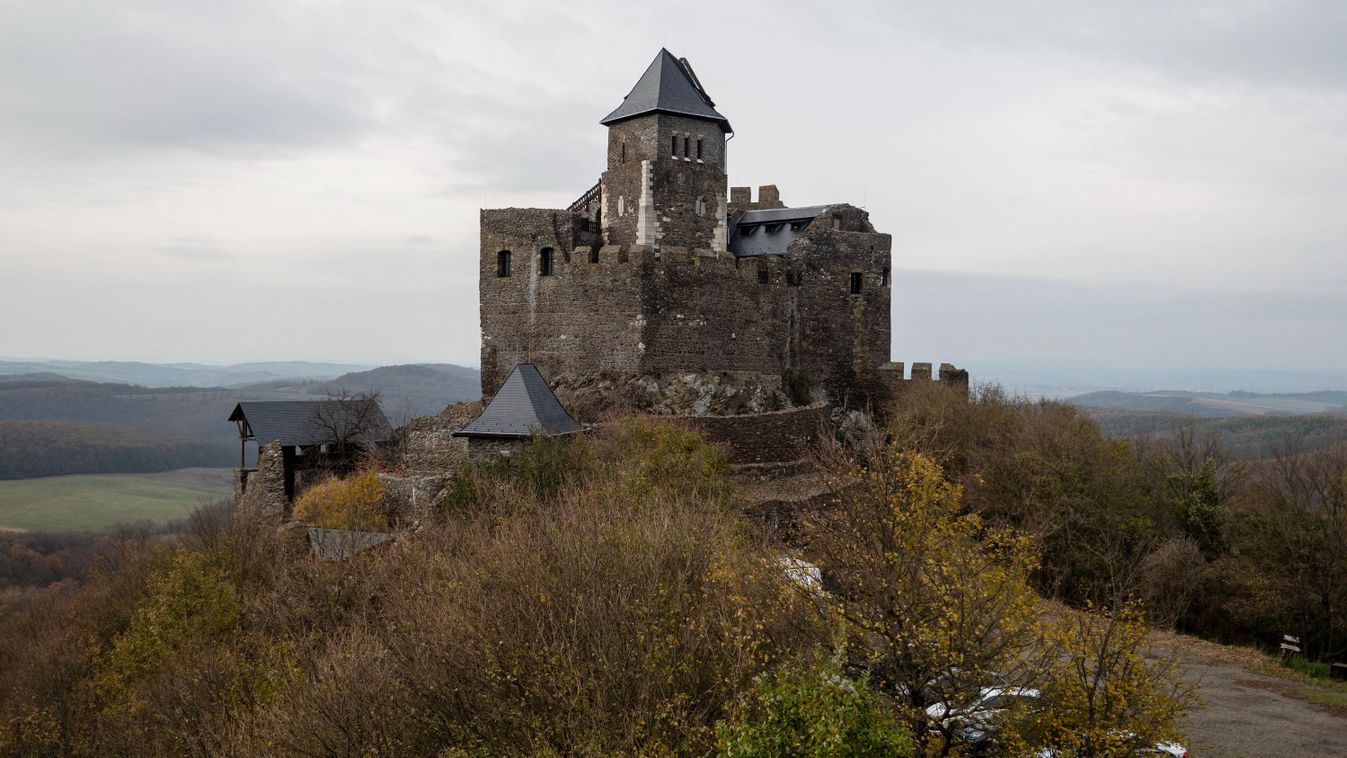 Új kiállítások készültek el a világörökségi Hollókő várában