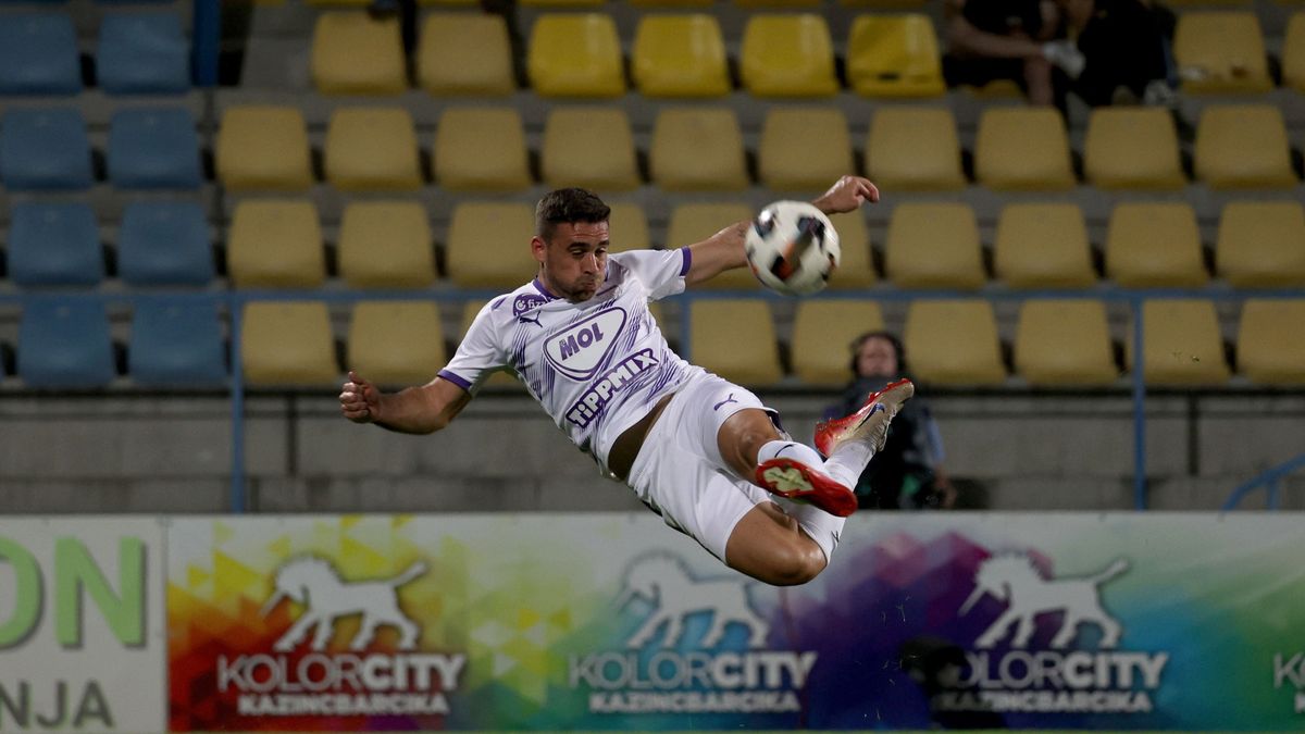 Tisztogatás Újpesten: Dárdai újabb játékos talpára kötött útilaput