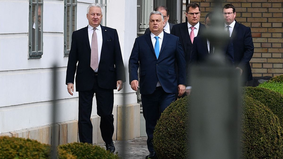 Eddig járhat még a személyi védelem a leköszönő állami vezetőknek