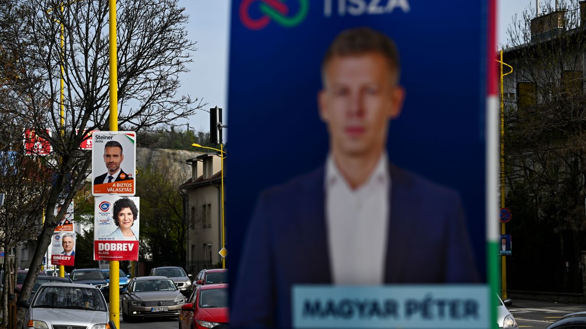 Időben le kell szedni a választási plakátokat, különben fizethetnek a pártok