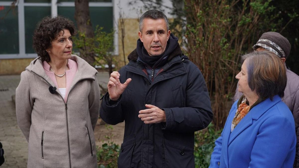 Roppant kínos: nem elég, hogy Magyar Péter egy kémmel dolgozott együtt, Dobrev Klára szerint több tiszás politikus is effektíve kém