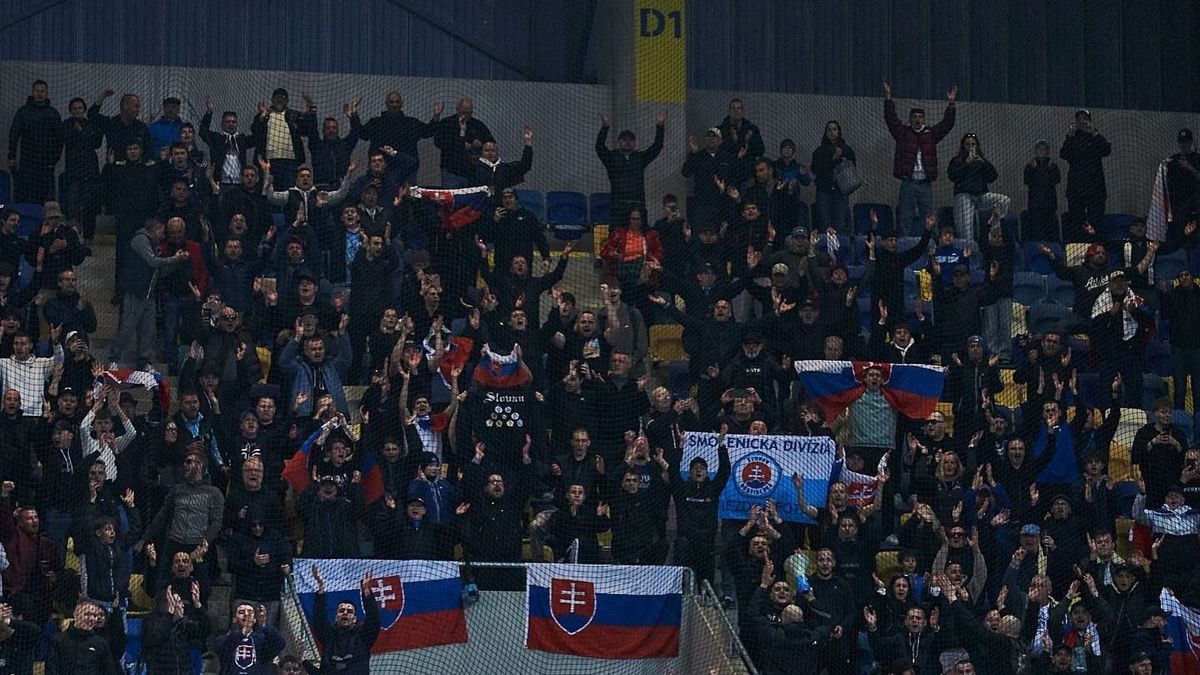 Hiába a tiltás, kijátszották a szabályokat a magyargyalázó Slovan-ultrák Dunaszerdahelyen