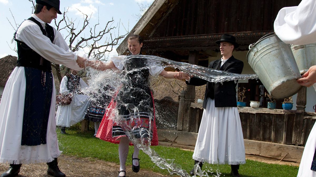 Bajban van, hogy mit mondjon ma? Íme tíz könnyen megjegyezhető locsolóvers
