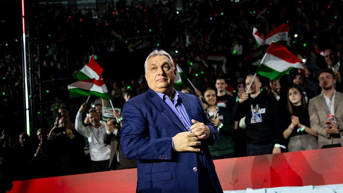 Orbán Viktornak váratlan vendége akadt: Hajdú Péter a miniszterelnök felcsúti otthonában készített interjút (VIDEÓ)