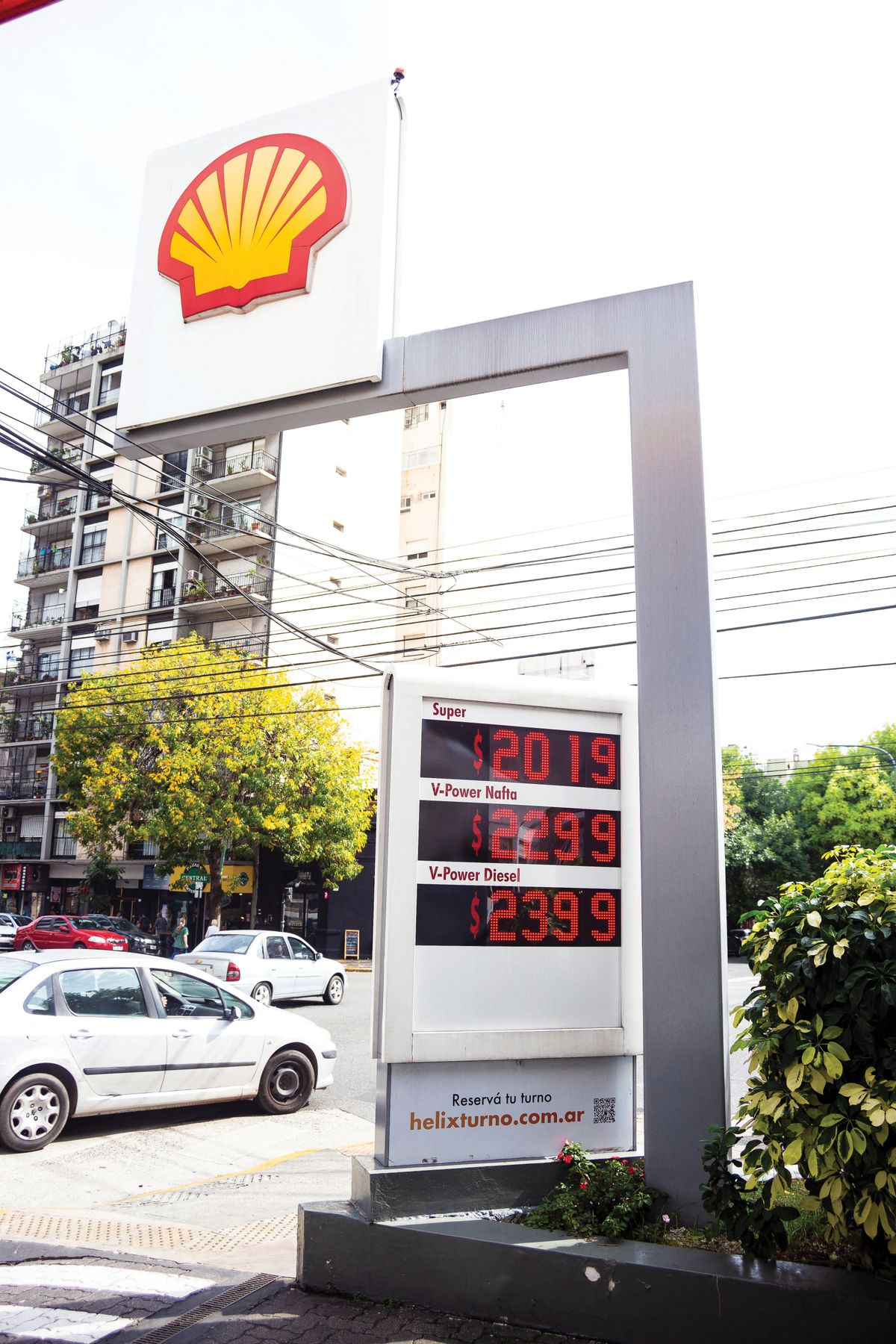 The Argentine Government Postponed The Increase In Fuel Taxes Until May.