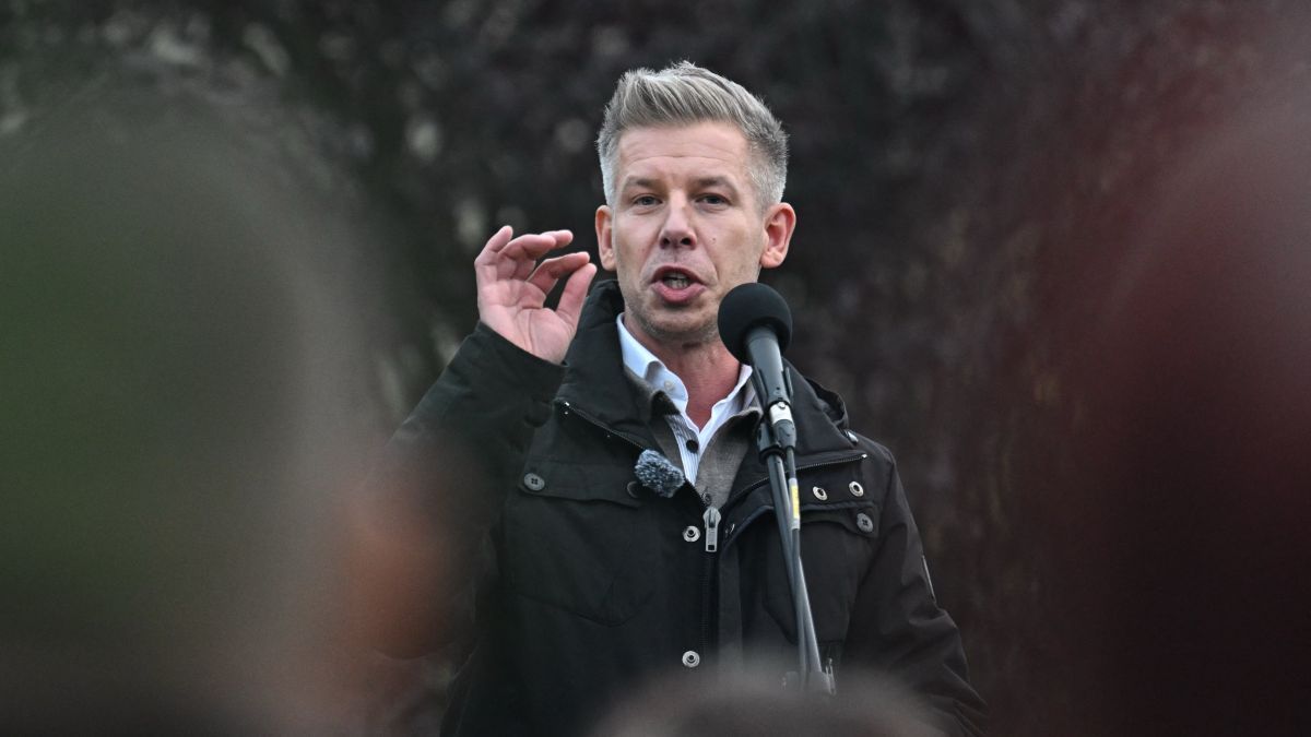 Mindent bevet a Politico, már előre mosdatja Magyar Pétert