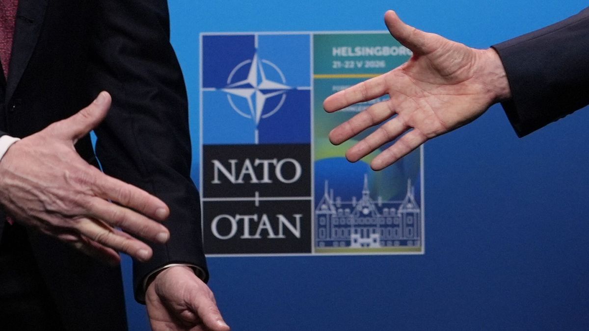 Mit jelent a NATO negyedik cikkelye, amit Románia emleget?