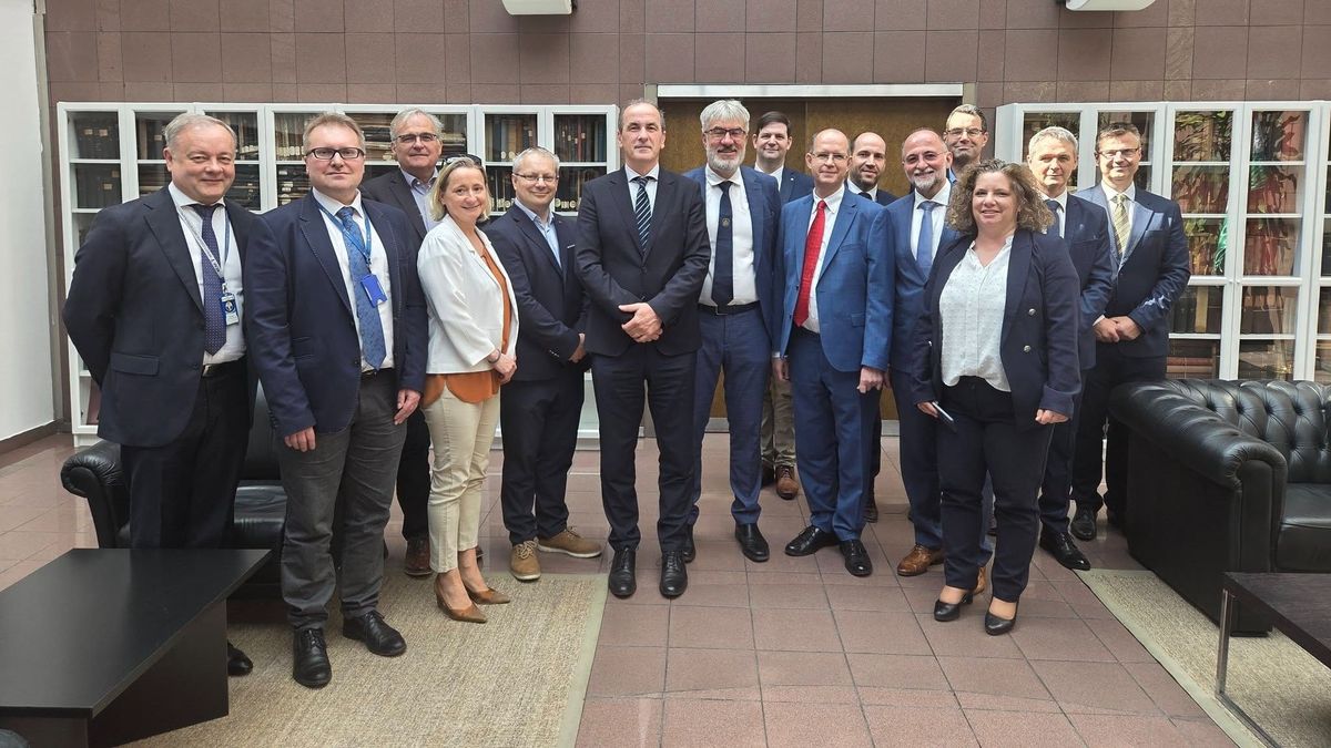 Hegedűs Zsolt bejelentette, ki vezeti majd a visszatérő OEP-et