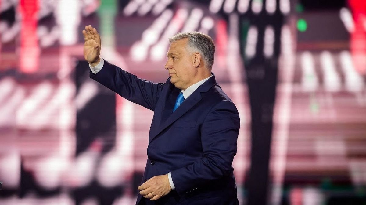 Búcsúzik Orbán Viktor személyes csapata: a távozó kormányfő maga válogatta ki a legjobbakat, most vele együtt távoznak