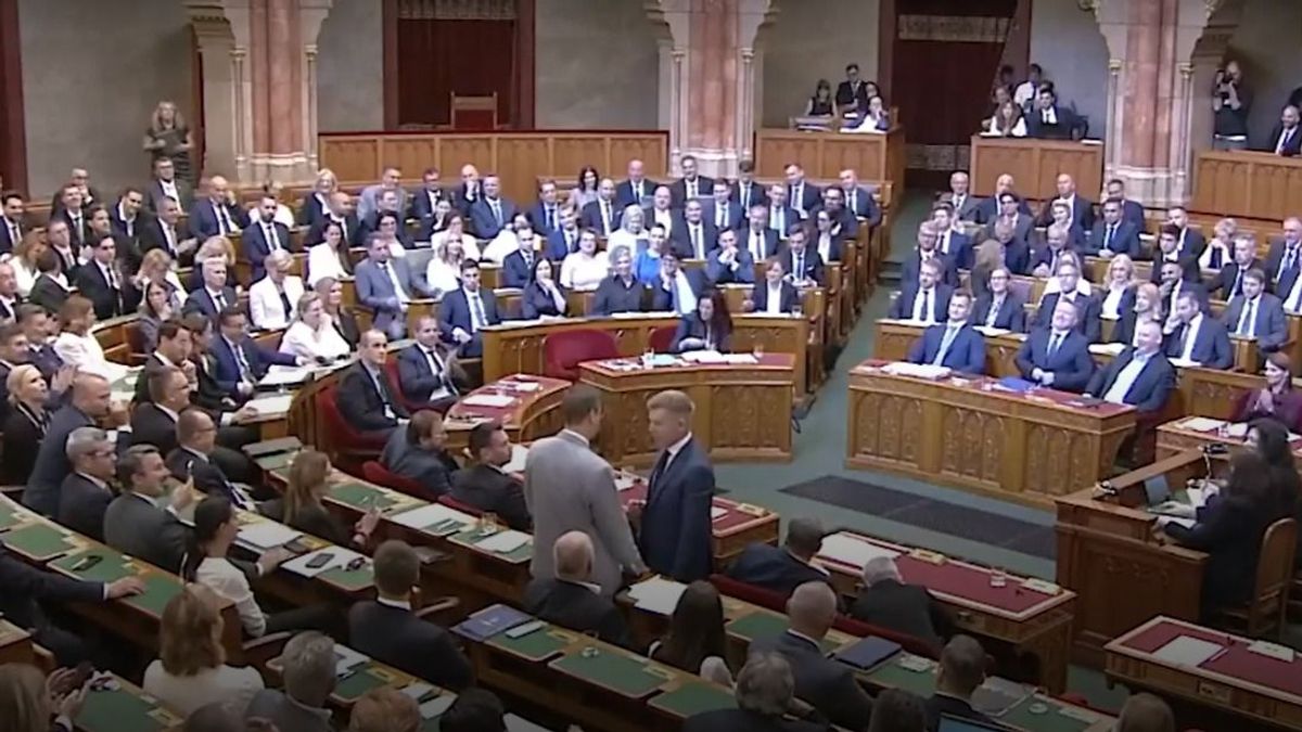 Mindig képzeljük a helyére Orbánt