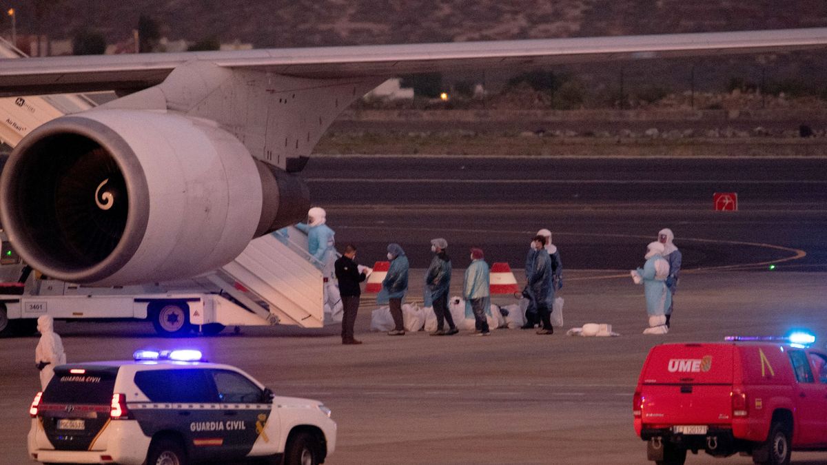 Terjed a hantavírus: pozitív lett egy evakuált amerikai utas tesztje, egy francia utasnál pedig tünetek jelentkeztek