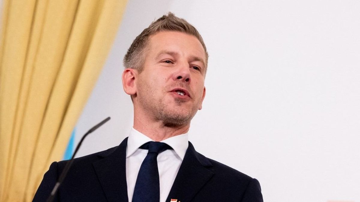 Szemfényvesztés, a maffianarratíva építése. Örökké ebből nem lehet megélni. Előbb-utóbb kormányozni is kell