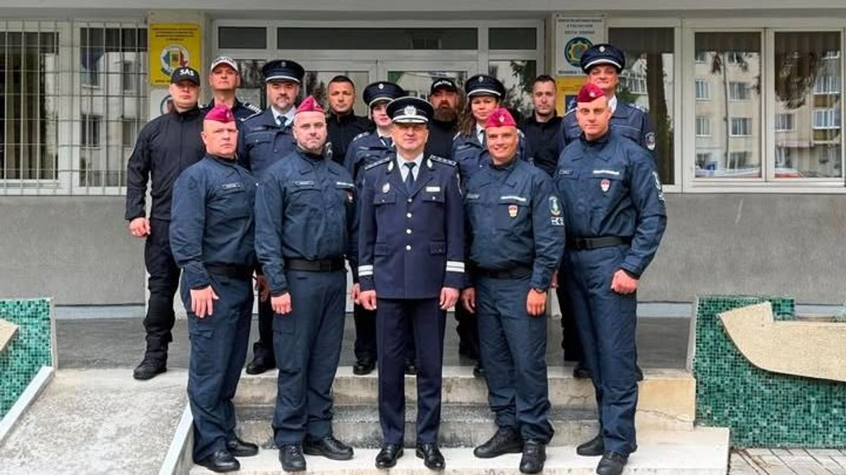 Magyar és román rendőrök közösen vigyáznak a csíksomlyói zarándokokra