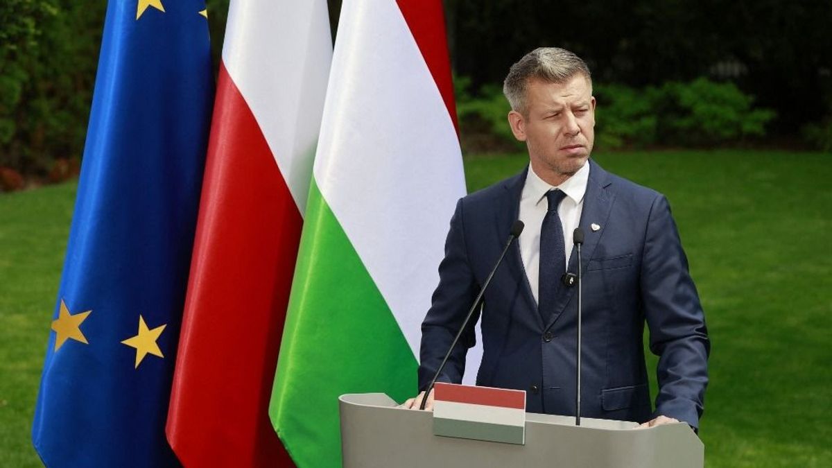 Visegrádtól több mint ezer kilométerre lévő országokkal bővítené ki a V4-et Magyar Péter