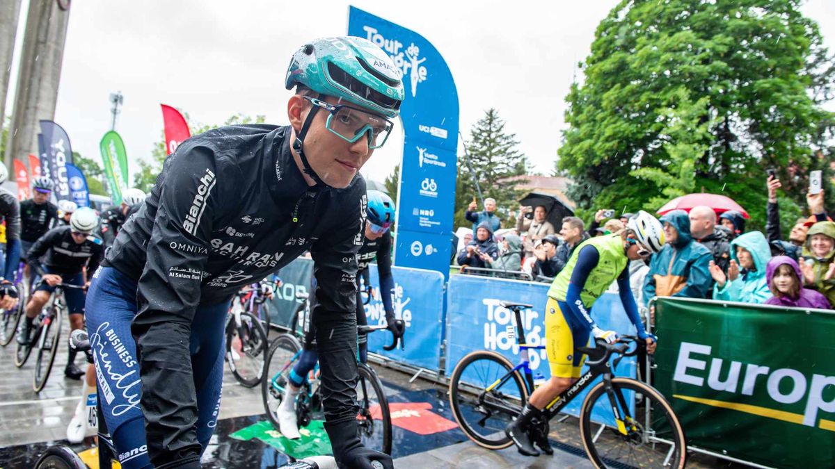 Tour de Hongrie: verseny közben törölték az utolsó kört, hazaértek a szökevények a királyszakaszon
