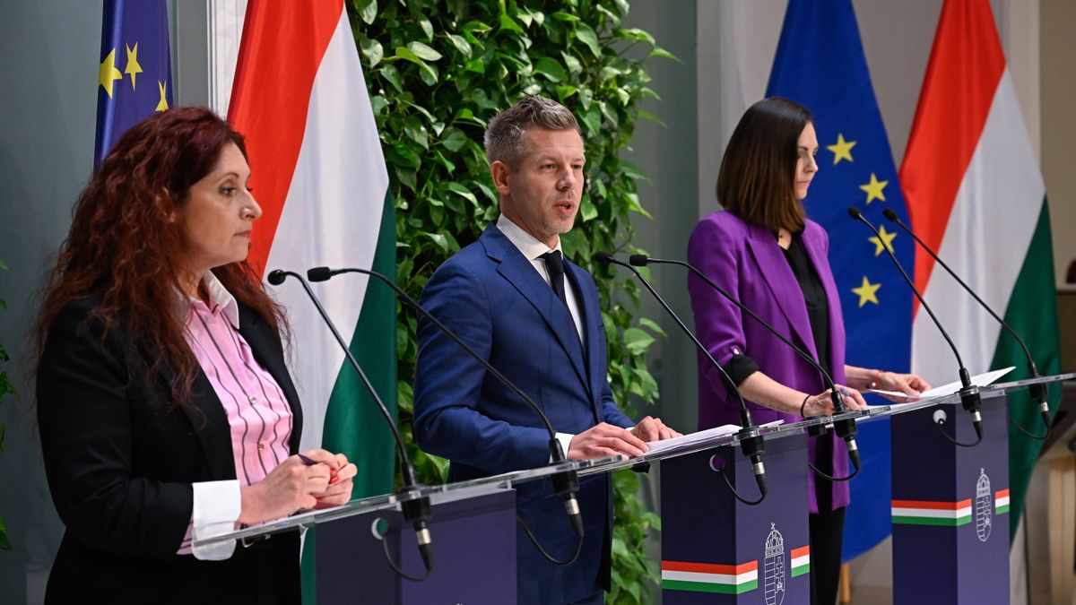 Itt vannak a kormány legújabb bejelentései – élőben a kabinet tájékoztatója